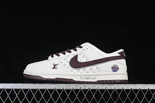 All categories Nk SB Dunk Series Nk SB Dunk Low High-end customized low-top sneakers Nike SB Dunk Low LV co-branded white wine red high-end customized low-top casual sneakers YF9511-917